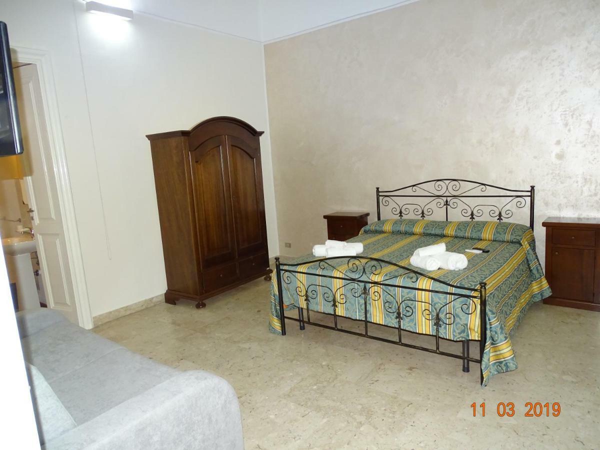 B&B New Antico Palazzo Parabita Dış mekan fotoğraf