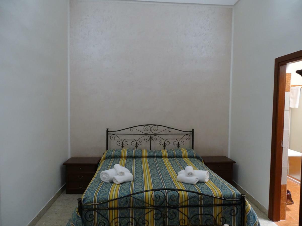 B&B New Antico Palazzo Parabita Dış mekan fotoğraf