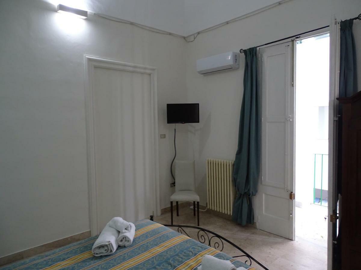 B&B New Antico Palazzo Parabita Dış mekan fotoğraf